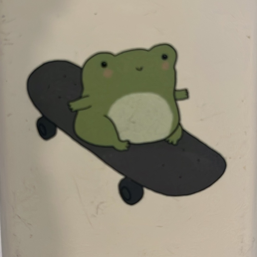 iPhone Case - for iphone SE (2020), 7 and 8. Cute frog and skateboard design. - Picture 2 of 9